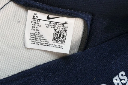 Jordan CJ7891 400 Low Midnight Navy SB 1 1122